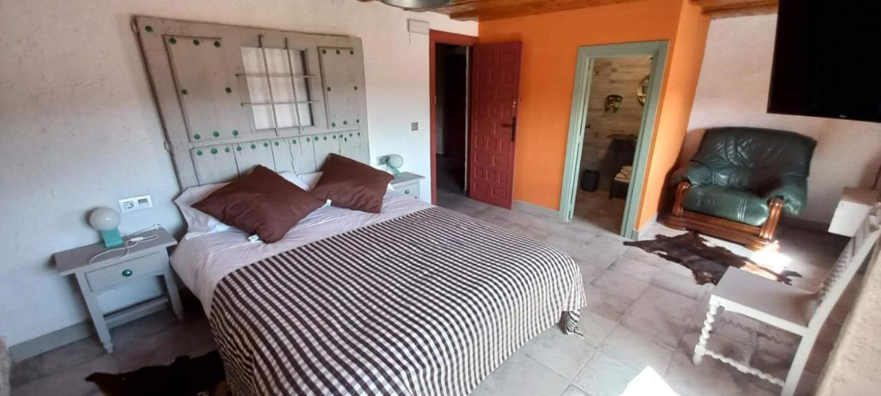 Casa Del Abuelo Pedro Guest House Las Majadas Exterior photo